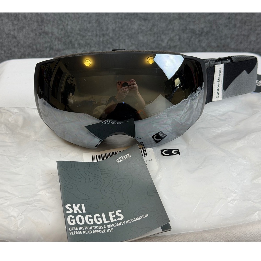 NWT OutdoorMaster Ski Goggles PRO Frameless Magnetic Interchangeable Lens Black